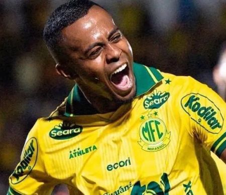 Corinthians perde para Mirassol e volta ao Z4 do Brasileiro