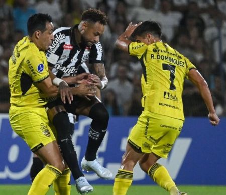 Santos cede empate ao Recoleta no fim do jogo e se complica na Sul-Americana