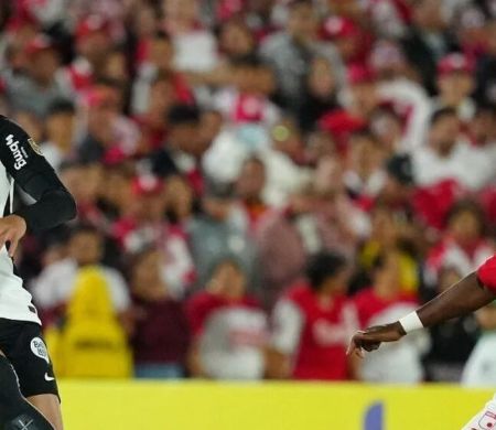 Pela Libertadores, Corinthians marca no fim e empata com Santa Fé