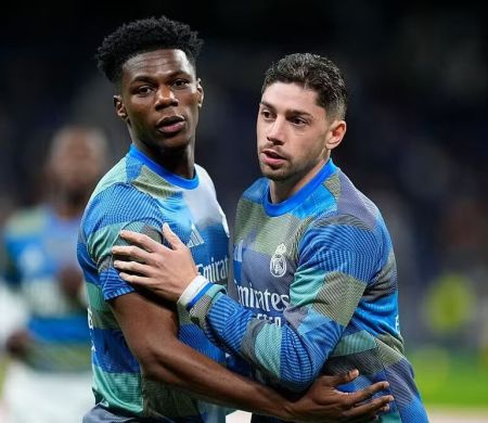 Real aplica multa milionária a Valverde e Tchouaméni pela briga