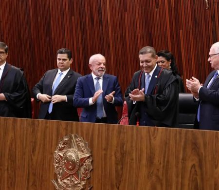 Nunes Marques assume TSE, defende urna, eleições limpas e cita perigo da IA