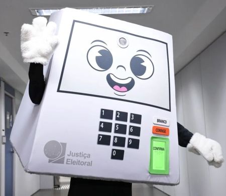 Vaquinha eleitoral supera meio milhão já no primeiro fim de semana