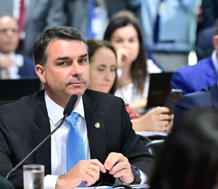 Flávio defende remuneração por hora como opção ao fim da 6x1