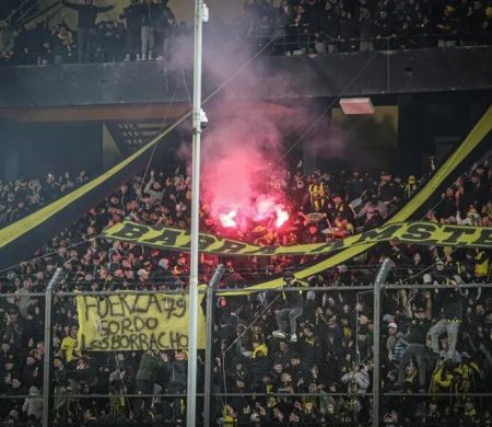 Corinthians empata com Peñarol em jogo marcado por confusão