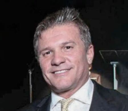 Voto de Mendonça é por manter prisão de pai de Vorcaro e Gilmar pede vista