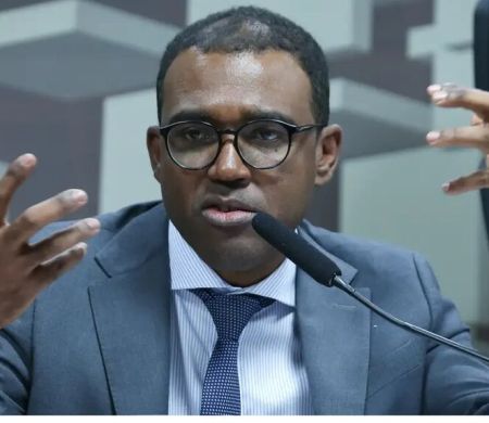 Diretor do Banco Central diz que vai 'cumprir a lei' sobre caso BRB