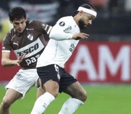 Corinthians perde para Platense em possível adeus de Memphis
