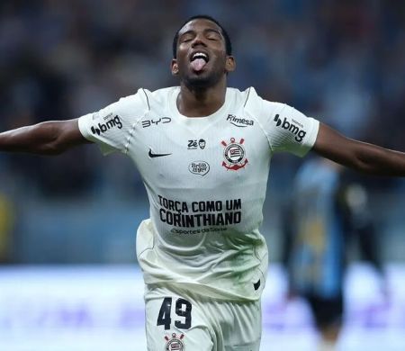 Corinthians vira sobre o Grêmio e sobe na tabela do Brasileirão