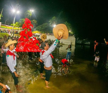Banho de São João agita Corumbá com programação especial