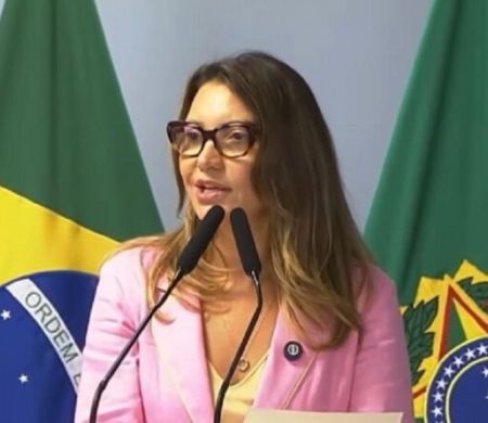 Maioria da população desaprova participação de Janja no governo do PT