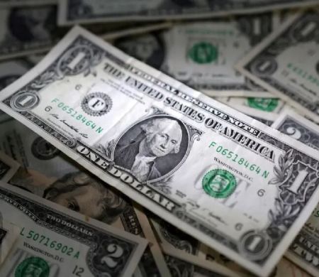 Dólar recua na abertura com investidores atentos aos desdobramentos da guerra