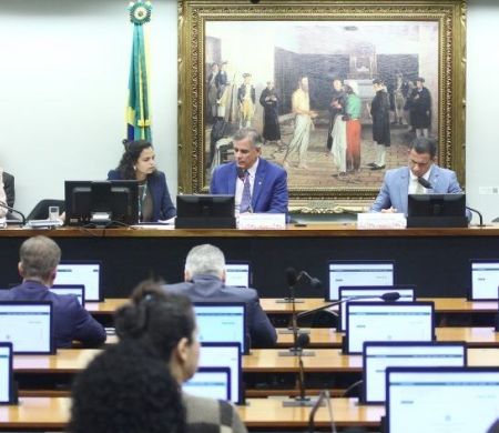 CCJ retoma debate sobre redução da maioridade penal após pedido de vista
