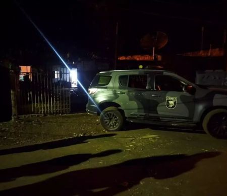 Ação do Choque contra suspeitos de execução resulta em morte e prisão