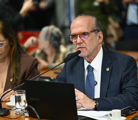 Piso de médicos e dentistas pode saltar de R$ 3,6 mil para R$ 13,6 mil