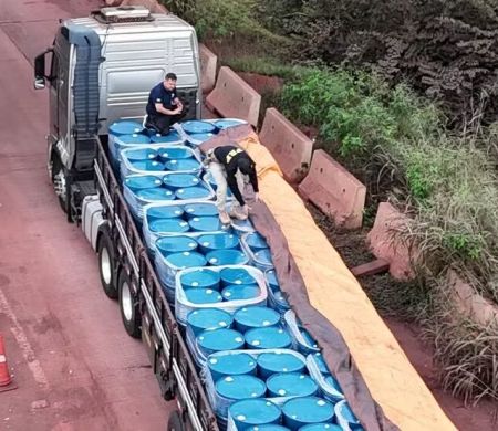 Carga química apreendida poderia produzir 40 toneladas de cocaína