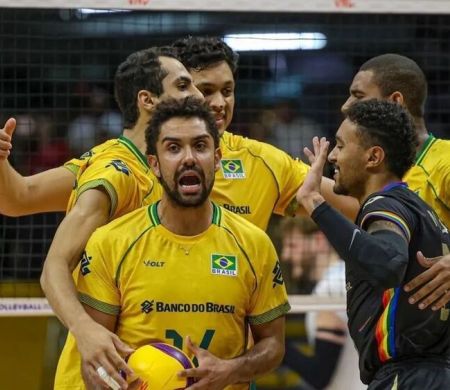 De virada, Brasil derrota a Argentina no tie-break e fecha etapa invicto