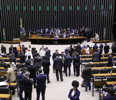 Congresso acumula 57 iniciativas para reduzir a maioridade penal desde 88