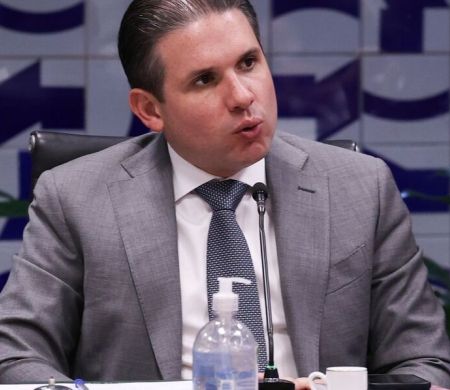 Hugo Motta reúne líderes para votar fim da escala 6x1&nbsp;