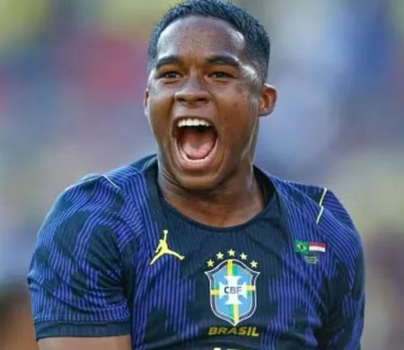 Endrick ganha apoio de ídolos para ser titular da seleção na Copa&nbsp;