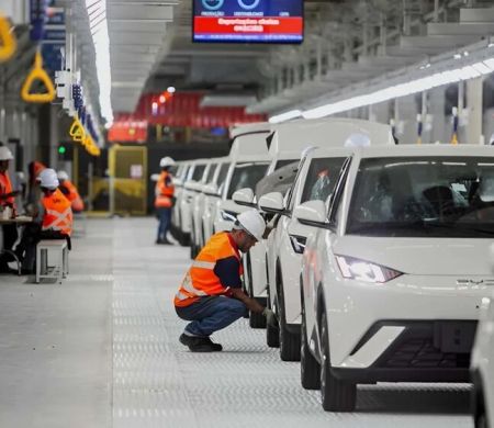 Investimento da BYD em fábrica de baterias ganha ritmo no Brasil