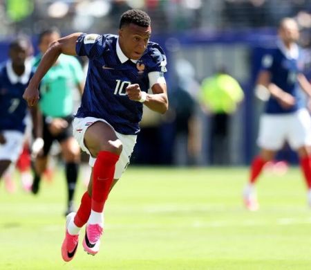 França estreia com vitória na Copa ao derrotar o Senegal por 3 a 1