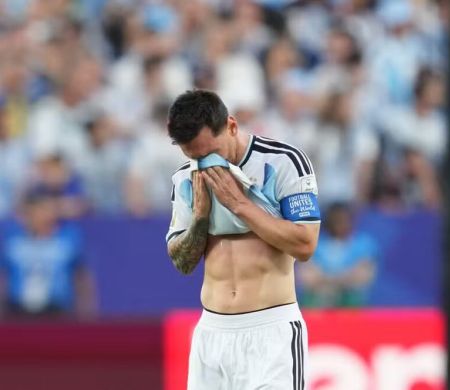 Messi exalta Ronaldo Fenômeno após recorde: “Um dos maiores”