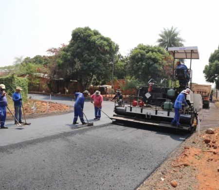 Melhorias urbanas contemplam 11 bairros com asfalto e drenagem