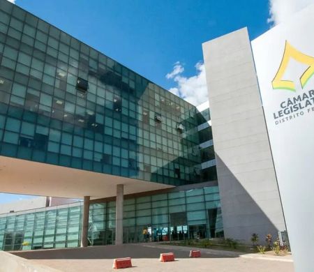Terceirizados terão fim da jornada 6x1 após aprovação na CLDF