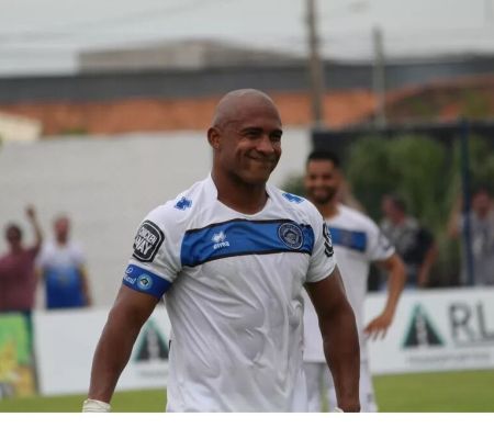 Ex-atacante do Tubarão e Santa Cruz, Brasão é morto a tiros&nbsp;