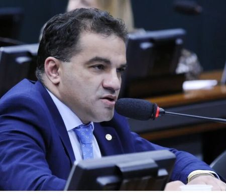 PF faz buscas contra deputado por suspeita de desvio de emendas&nbsp;