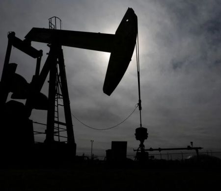 Após recuperação em Ormuz, petróleo volta aos níveis pré-guerra