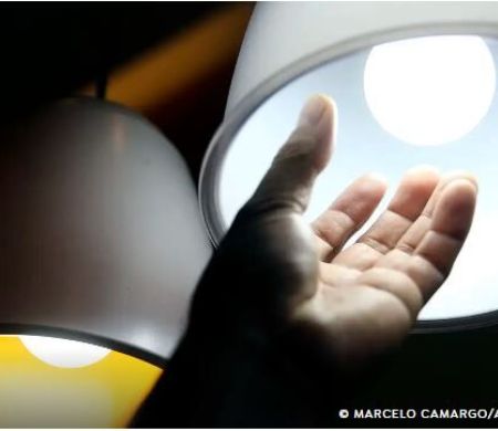 Bandeira tarifária das contas de luz segue amarela em julho