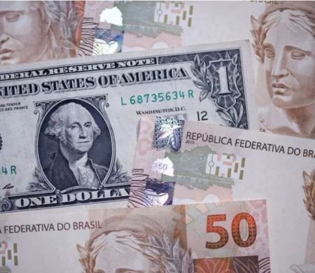 Dólar abre estável após EUA e Irã suspenderem hostilidades&nbsp;
