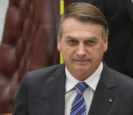 STF decide manter o ex-presidente Jair Bolsonaro em prisão domiciliar