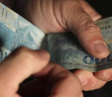 Pesquisa mostra que 65% defendem menor dependência do governo