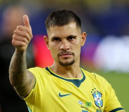 Bruno Guimarães projeta duelo com Odegaard e alerta sobre bola parada