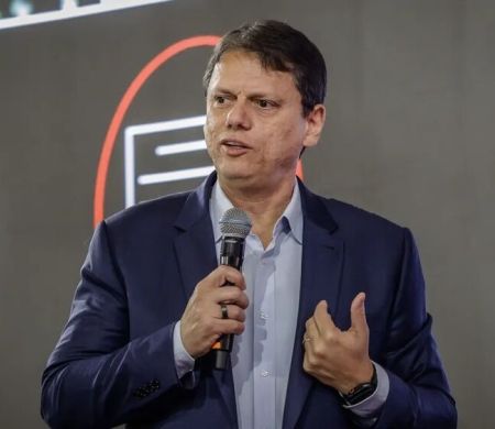 Governo Tarcísio tem 45% de avaliação positiva; negativa, 20%, diz pesquisa