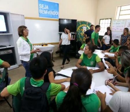 MEC paga 4ª parcela do Pé-de-Meia a nascidos em novembro e dezembro&nbsp;