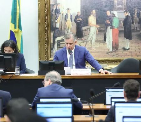 CCJ da Câmara aprova fim da aposentadoria como punição para juízes