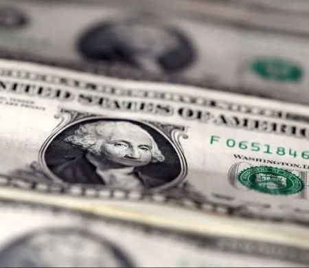Com novas ações dos EUA na guerra, dólar abre o dia estável&nbsp;