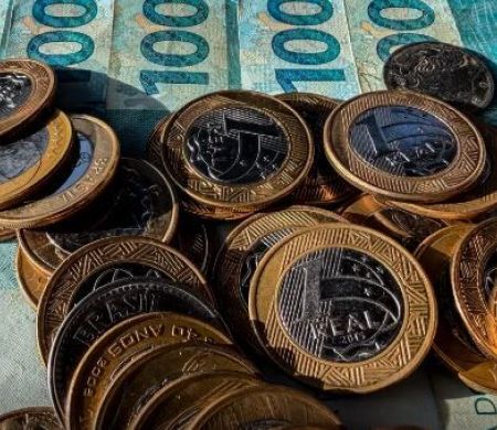 Reajuste salarial tem inflação acumulada de 4,33% em um ano
