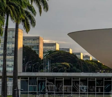 Recesso parlamentar deve começar sem votação da PEC 6x1 e do PL da Misoginia