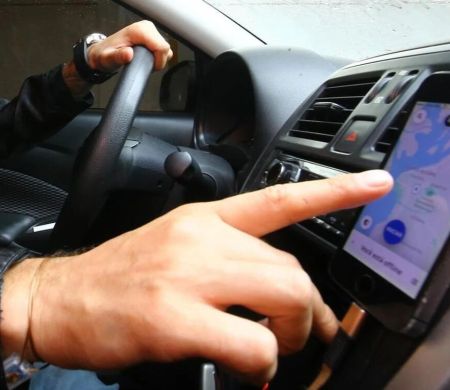 Motorista é usado por criminosos em roubo e obrigado a fazer Pix