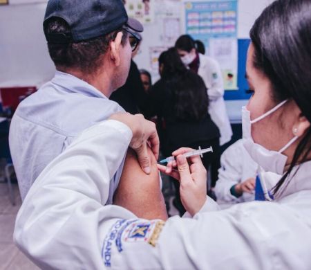 Sesau terá duas unidades no plantão de vacinação neste sábado (18)