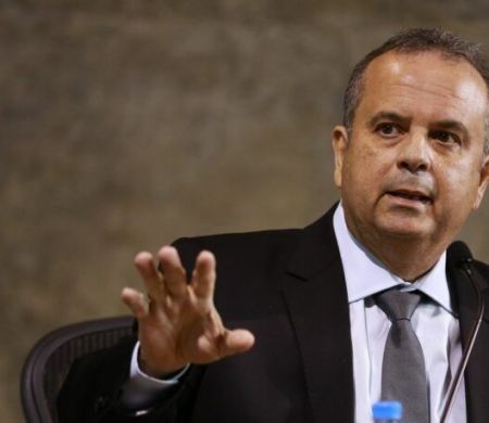 Coordenador da campanha de Flávio, Marinho diz que Michelle segue candidata