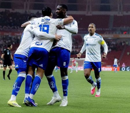 Cruzeiro vence Inter no Beira Rio e salta da 13ª para a 7ª posição no Brasileiro