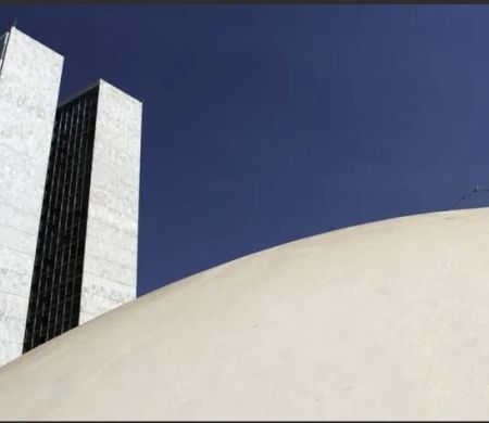 Nova regra sobre feriados gera insegurança, diz Frente Parlamentar