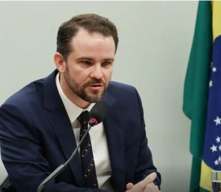 Dívida do Brasil está abaixo da de grandes economias, afirma Durigan