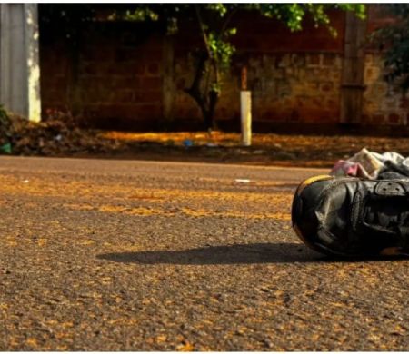 Rapaz é espancado com pauladas e pedradas até a morte na Capital
