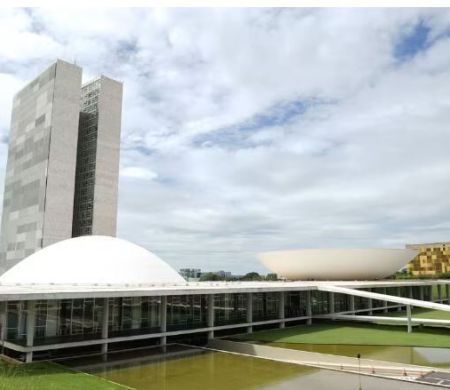 De olho nas eleições, Congresso estende recesso e só volta em 10 de agosto